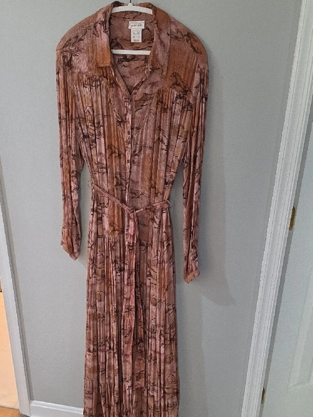 Ariat Womens Gallop Away Pink and Rust Printed Button-Front Maxi Dress - Picture 4 of 10